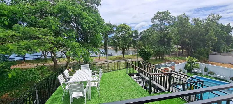 Newly renovated corner house • 6 bedrooms 5 bathrooms •European kitchen living room, and large balcony with reservoir views