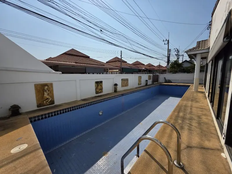 Pattaya House for sale Land area: 228 square meters 3 bedrooms, 2 bathrooms  Swimming pool
