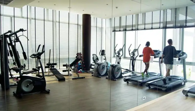 2 bed Condo Located in Pattaya's heart, facing the sea, and decorated in resort-style, Near shopping malls such as Central Festival Pattaya Beach, and only 500 meters to Pattaya Beach.