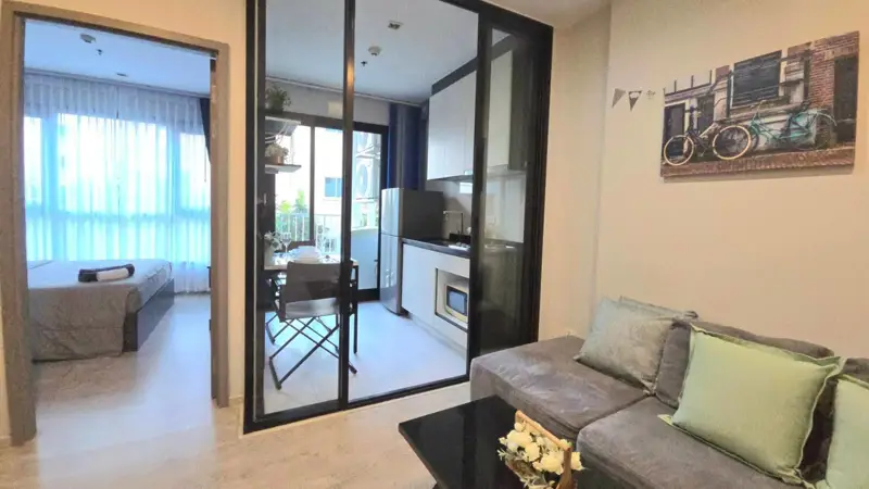 1 bed condo for sale  central Pattaya, in the area are  various shopping centers ,with Pattaya Beach, Bali Hai Pier, Pattaya Walking Street, Central Festival