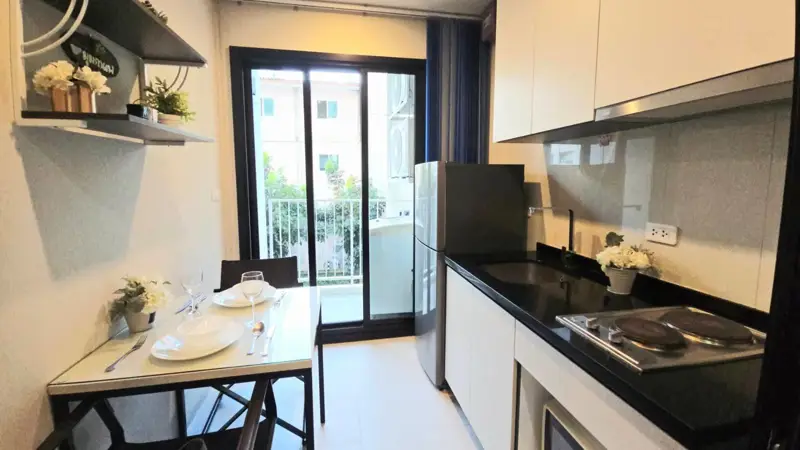 1 bed condo for sale  central Pattaya, in the area are  various shopping centers ,with Pattaya Beach, Bali Hai Pier, Pattaya Walking Street, Central Festival