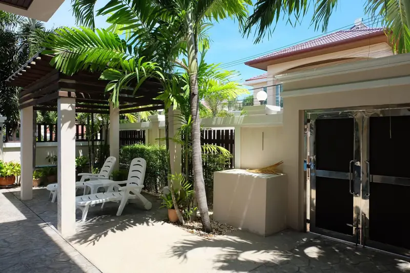 Large  3 bed house with swimming pool Close to Jomtien and The Jomtien area of Pattaya and a quieter, more laid-back coastal destination just south of the city