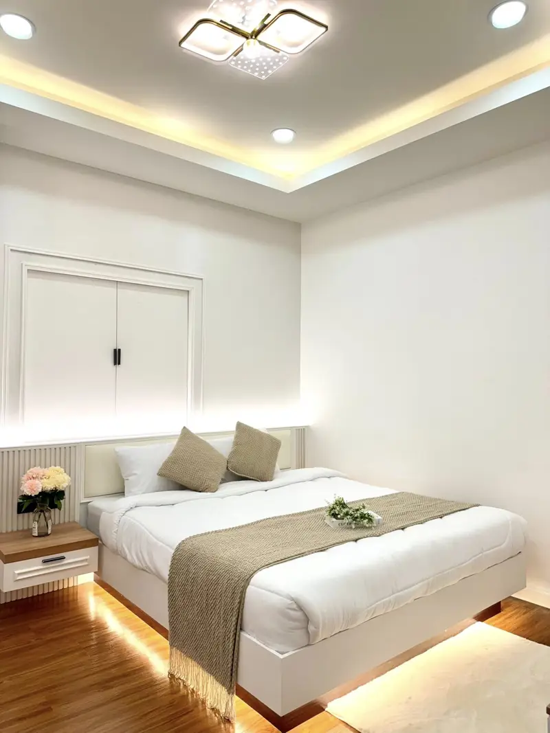 3-storey house  North Pattaya  4 Bedrooms   6 Bathrooms   Land area: 122 sq. wah 488 sqm