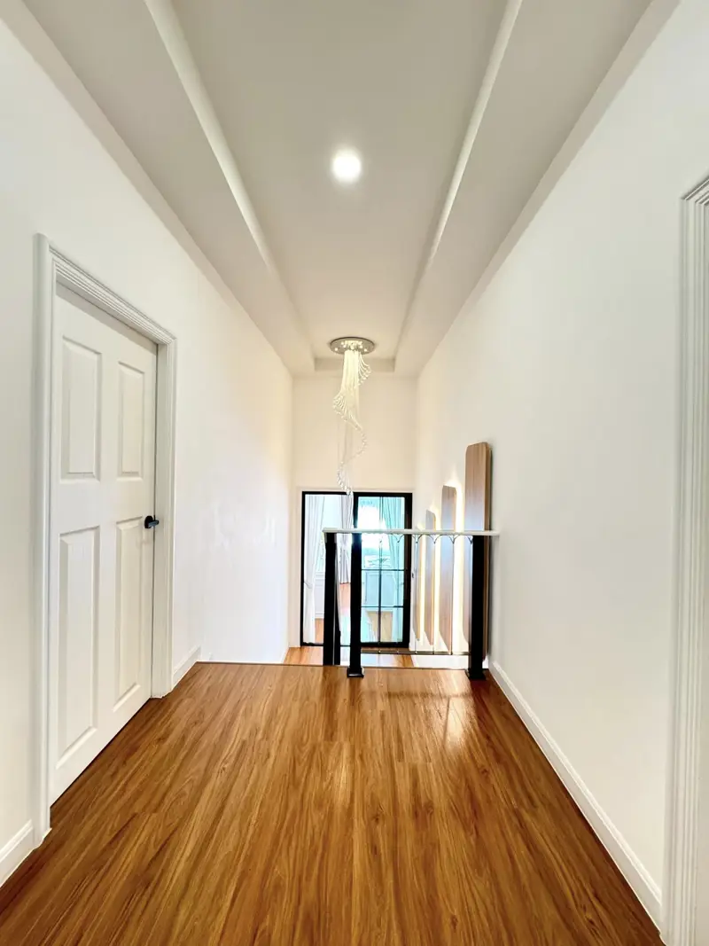 3-storey house  North Pattaya  4 Bedrooms   6 Bathrooms   Land area: 122 sq. wah 488 sqm