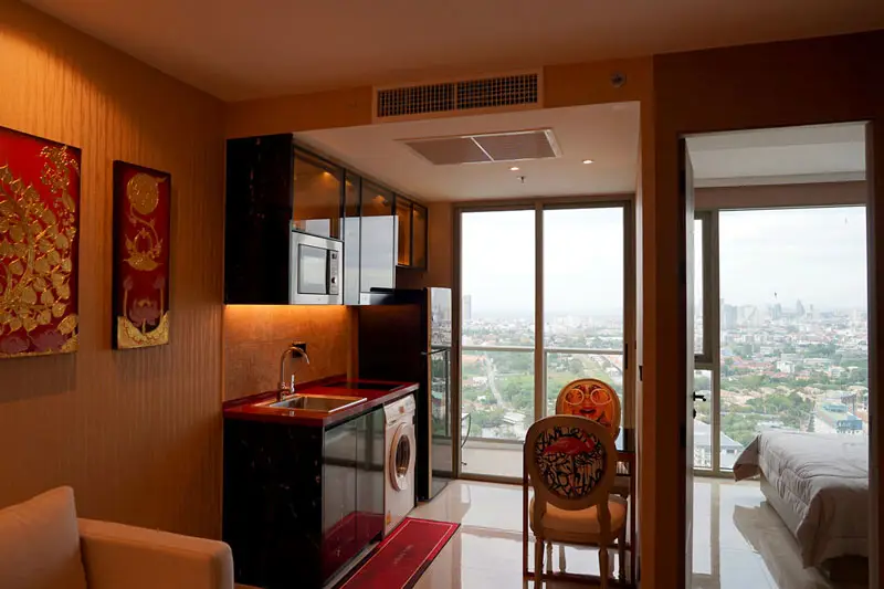 1 bed Condo with sea views Riviera Ocean Drive Luxury High-Rise   Jomtien Beach with infinity  pool