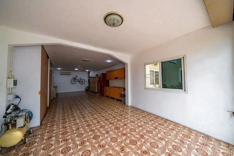 House for sale East Pattaya Land Size: 640 sqm   Living Size: 420 sqm   6 bedrooms 7 bathrooms