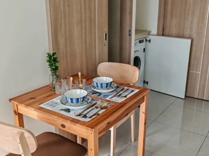 1 bed Condo near Jomtien Beach with children's playground, rooftop pool with sunbeds, and a communal gym, allowing commune overlooking sea view.