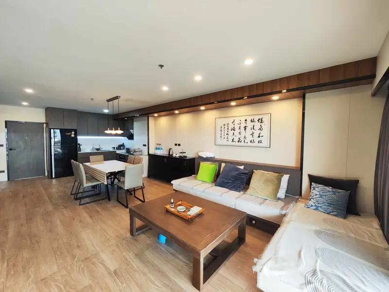 2 bedroom Condo near Jomtien beach with  stunning sea views and fully furnished. and swimming pool, ample parking space, a garden, and a security system