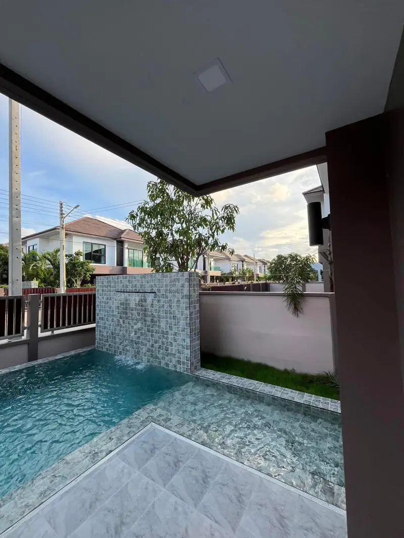  4 bed house Hua Yai rental makes it an attractive option for both residents and those seeking a peaceful retreat