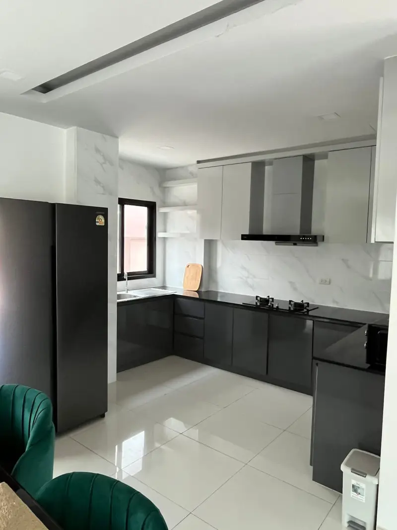  4 bed house Hua Yai rental makes it an attractive option for both residents and those seeking a peaceful retreat