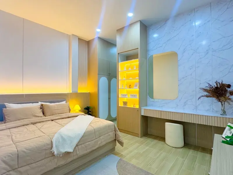 4 bed spacious home to buy in  East Pattaya, located near bustling beachfront areas, convenient access to amenities, international schools, golf courses, and a wide range of housing options,