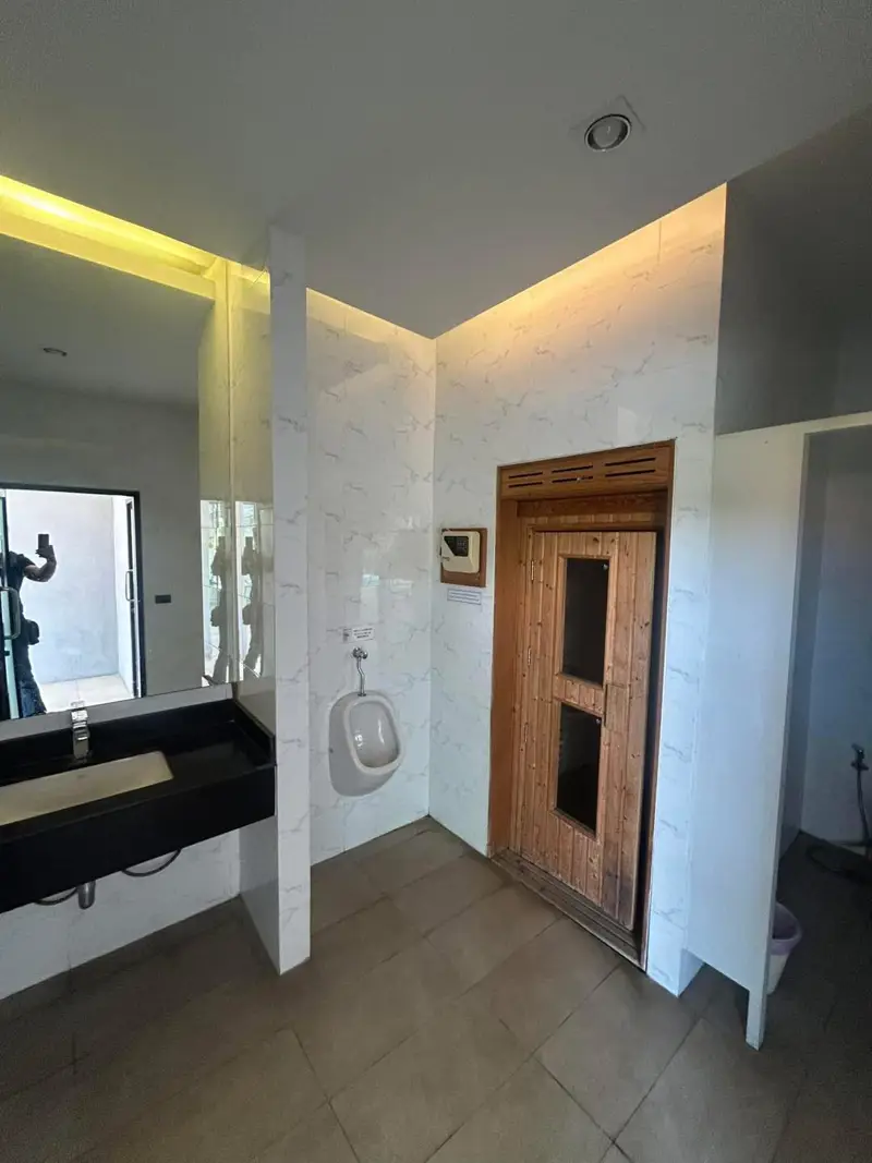 pool villa Jomtien with Bangkok are about 1.5 hour away. has the following facilities: Swimming pool, Gym, Security, Car park, Sauna, Concierge and Hot Tub. 