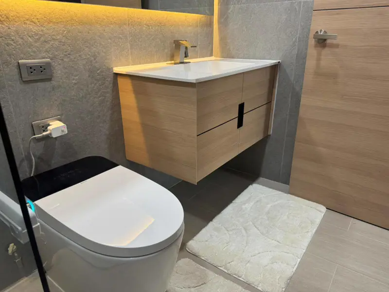 2 bed Condo Wongamat elegant modern condominium conveniently located near Central Festival, Pattaya Beach, Wongamat Beach, 3D Painting Museum, Pattaya Walking Street,