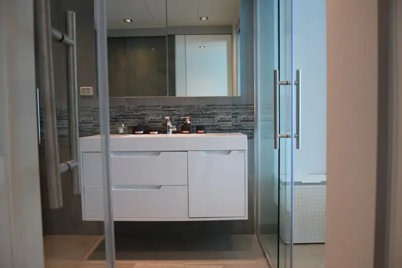 Sands Condominium 1bed condo for rent , Pratumnak Beach overlooking a beautiful secluded beach. with pool bar and restaurant, the fitness center with  Swimming pool, Gym, Security, Car park, Garden, Sauna and Concierge.