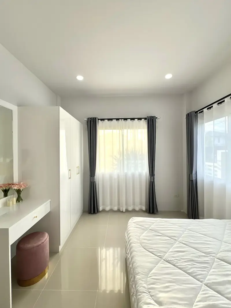 Suksiri Village, Takhian Tia 3 Bedroom for sale Corner house for sale, fully furnished, ready to move in 71 sq wah (approximately 100 sq m) Beautiful corner house,   2 bathrooms