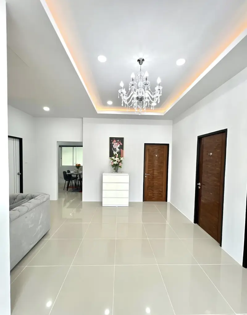 Suksiri Village, Takhian Tia 3 Bedroom for sale Corner house for sale, fully furnished, ready to move in 71 sq wah (approximately 100 sq m) Beautiful corner house,   2 bathrooms