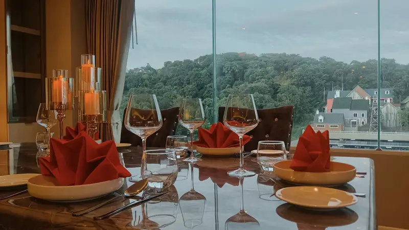 Executive residence 4 Condo Pratumnak comprising of a swimming pool, fitness room, car parking, and CCTV throughout the building. Near to tourist attractions,