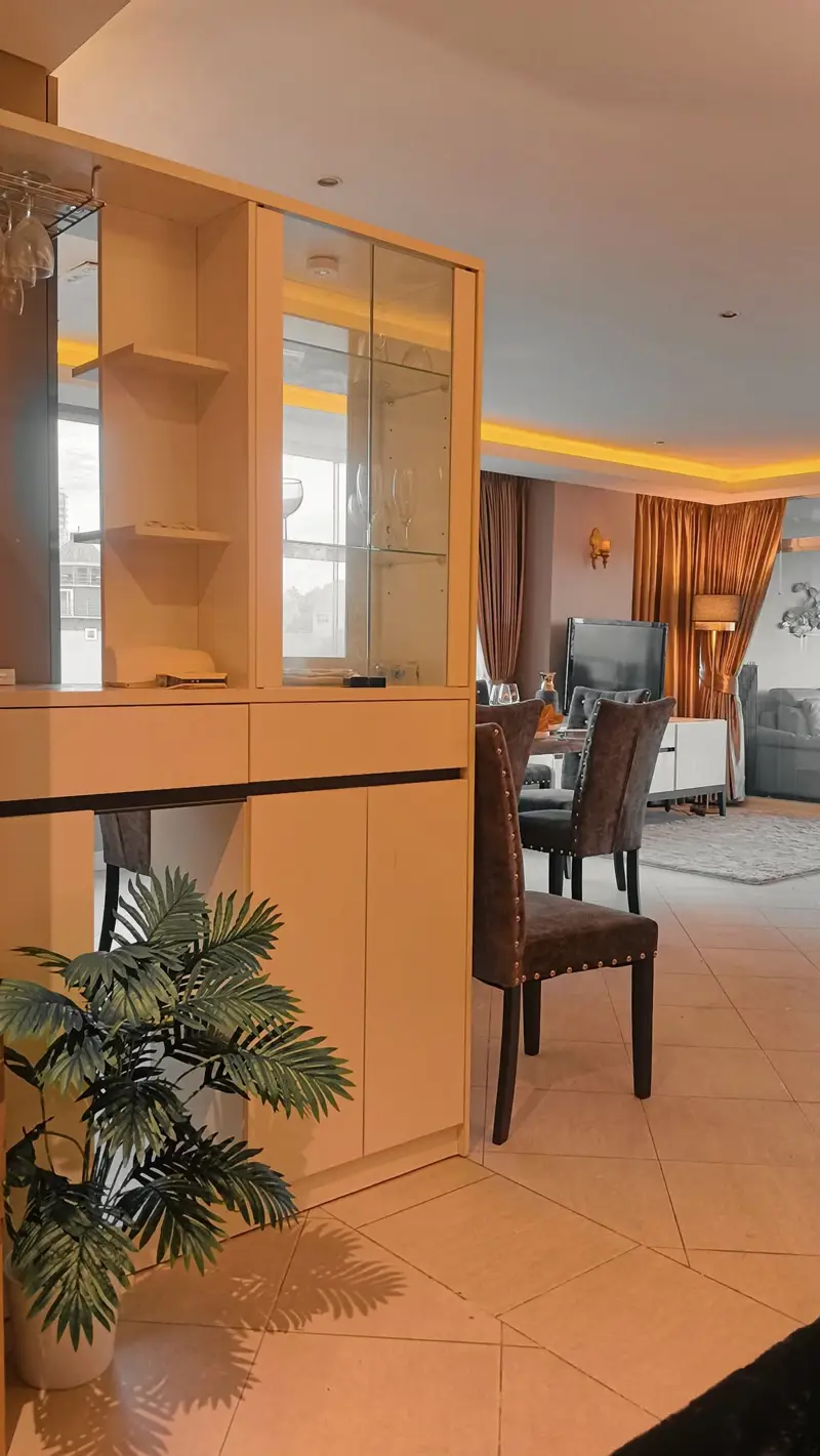 Executive residence 4 Condo Pratumnak comprising of a swimming pool, fitness room, car parking, and CCTV throughout the building. Near to tourist attractions,