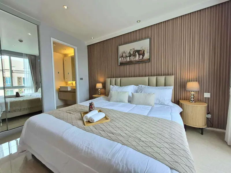 Atlantis Condo Resort 1 Bedroom Condo with model beach, waterfall curtain pool, river bridge, giant ship, or a children's water park. There is also a jacuzzi for adults  with 24 security system 