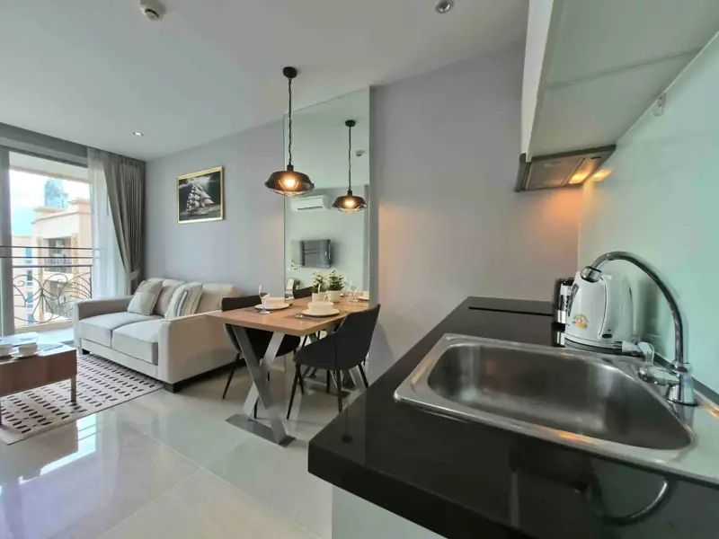 Atlantis Condo Resort 1 Bedroom Condo with model beach, waterfall curtain pool, river bridge, giant ship, or a children's water park. There is also a jacuzzi for adults  with 24 security system 