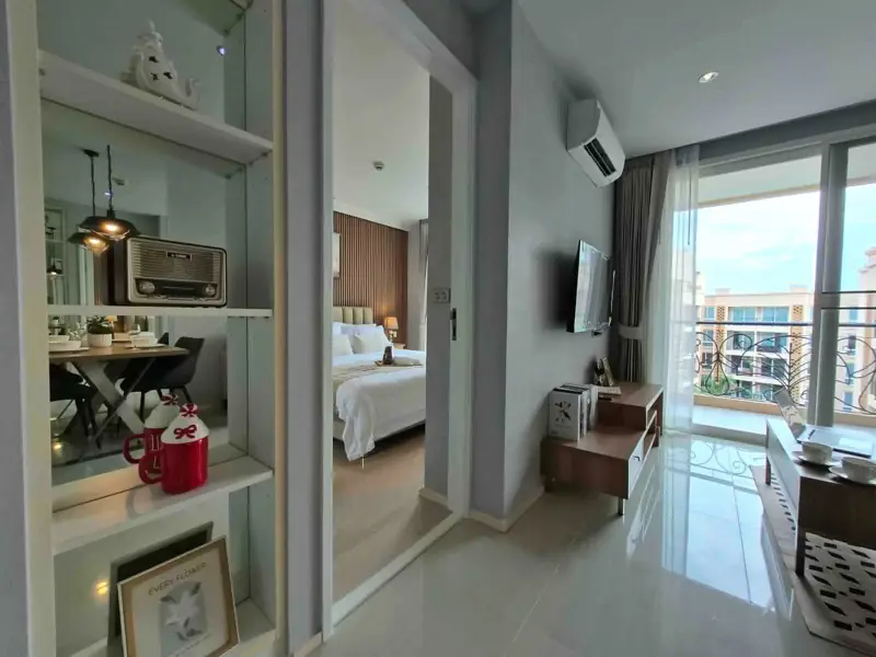 Atlantis Condo Resort 1 Bedroom Condo with model beach, waterfall curtain pool, river bridge, giant ship, or a children's water park. There is also a jacuzzi for adults  with 24 security system 