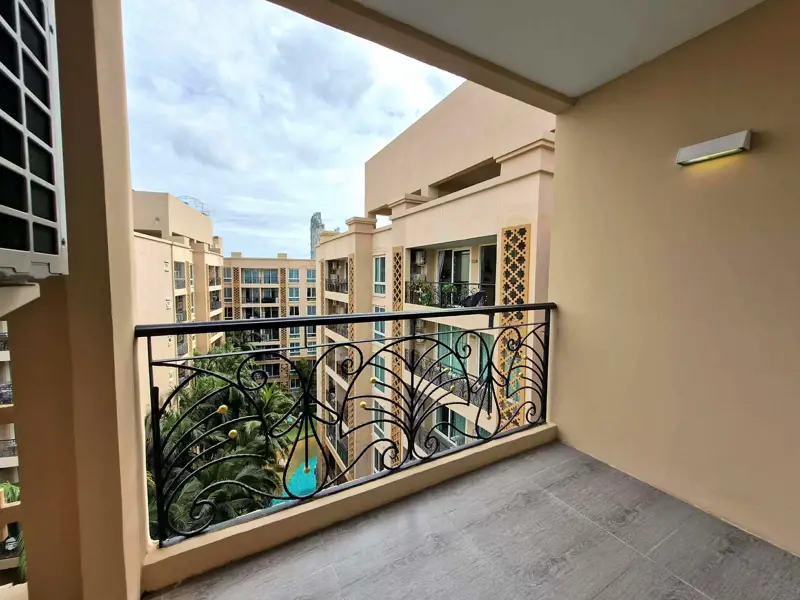 Atlantis Condo Resort 1 Bedroom Condo with model beach, waterfall curtain pool, river bridge, giant ship, or a children's water park. There is also a jacuzzi for adults  with 24 security system 