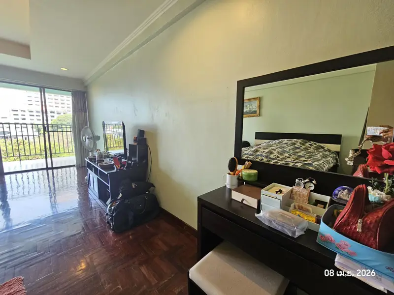 Sombat condo Pratumnak Studio for sale