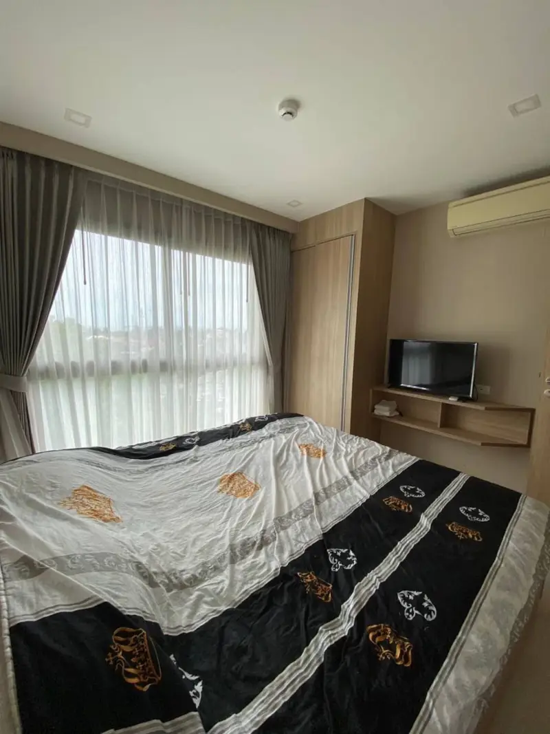  1 bed Condo Wongamat with  range of facilities available, including the reception area, swimming pool, gym, sauna and steam rooms, key card access, and a 24-hour security