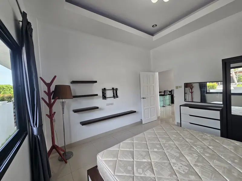 Baan Dusit Pattaya Lake 4 Bedroom for sale