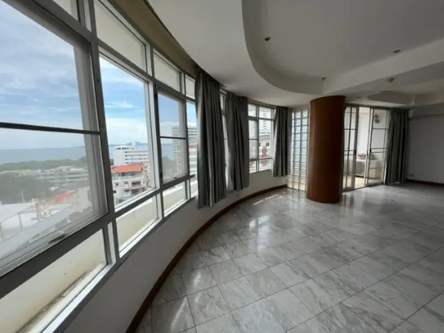 Peak Condo 2 Bedroom Pratumnak Hill with swimming pool, gym, car parking, and 24H security system prime location with easy access to  Bali Hai Pier Pattaya, Cozy Beach, Big Buddha Temple