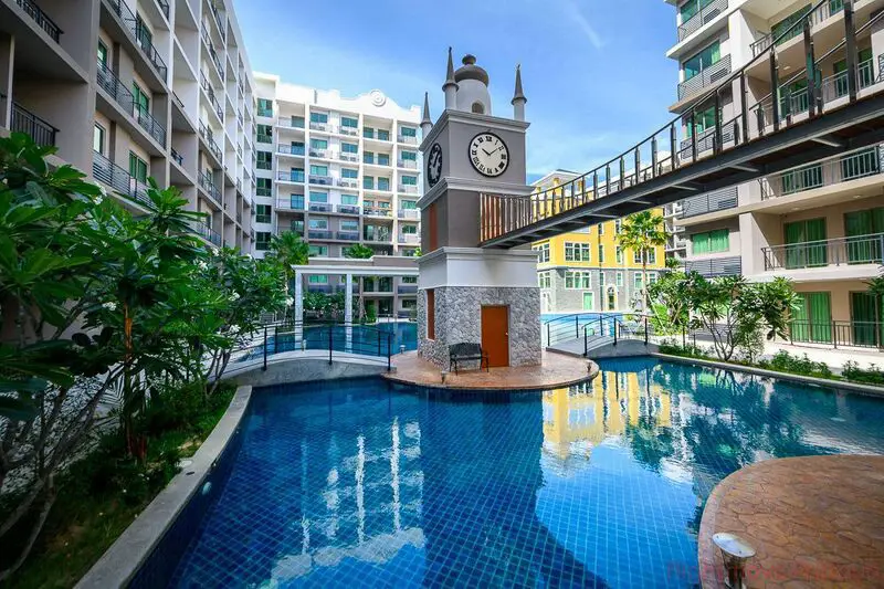  bed condo in the inner-city resort living of Pattaya for total relaxation.