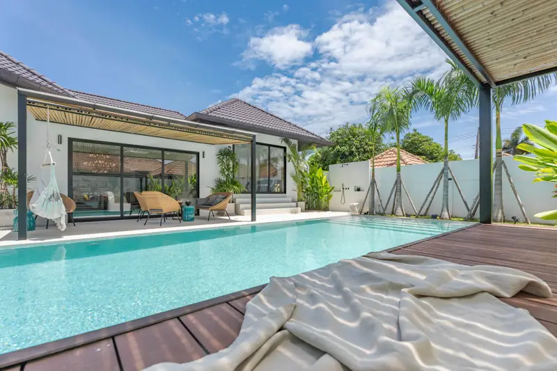 Tungklom 5 Bedroom Pool Villa Private pool and outdoor terrace Fully furnished witH  Open-plan living and dining area Modern kitchen with high-end appliance