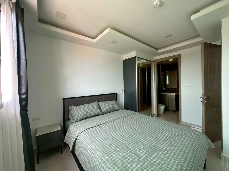  bed condo in the inner-city resort living of Pattaya for total relaxation.