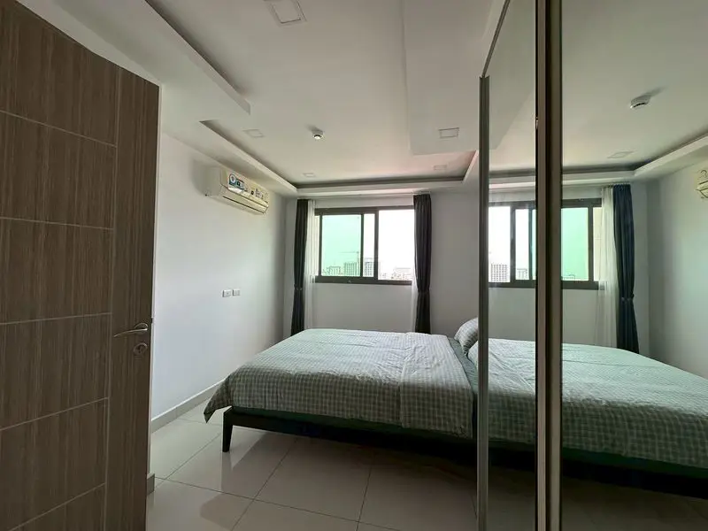  bed condo in the inner-city resort living of Pattaya for total relaxation.