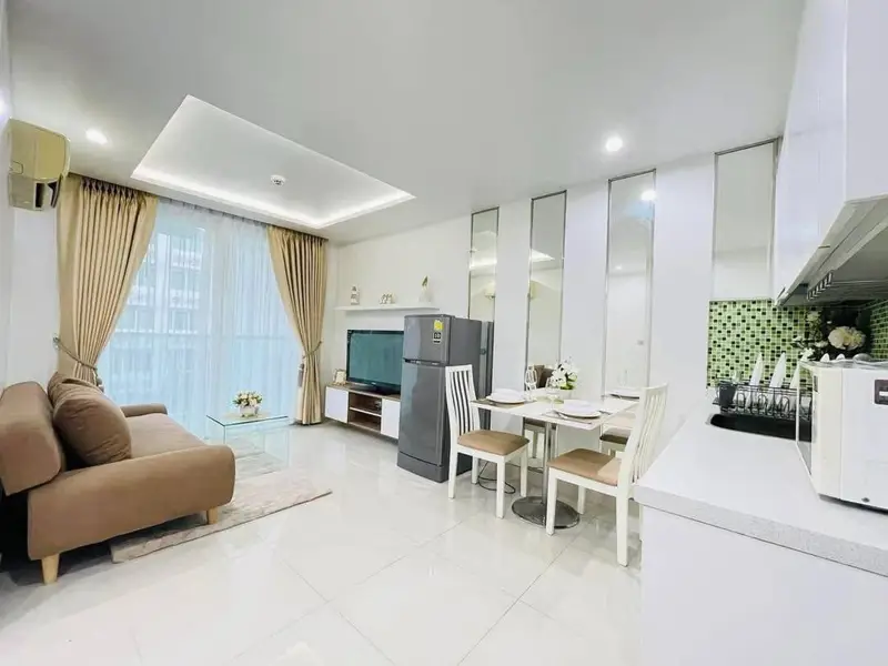 5th floor  View: Pool view Condo for rent at Amazon Residence Jomtien,   Layout: 1 bedroom, 1 bathroom  Size: 35 sq m 