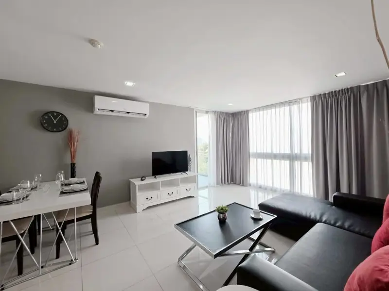 Club Royal Condo North Pattaya 1 Bedroom lounge