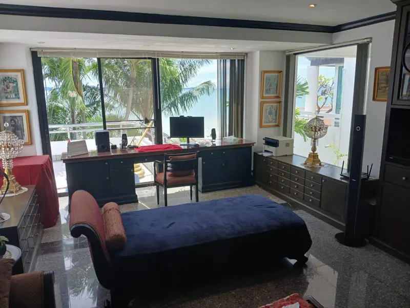 3 bed Duplex sea view beach side condo for sale in central Pattaya