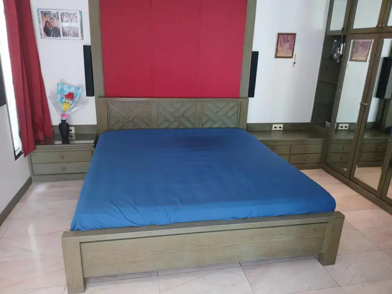 3 bed Duplex sea view beach side condo for sale in central Pattaya