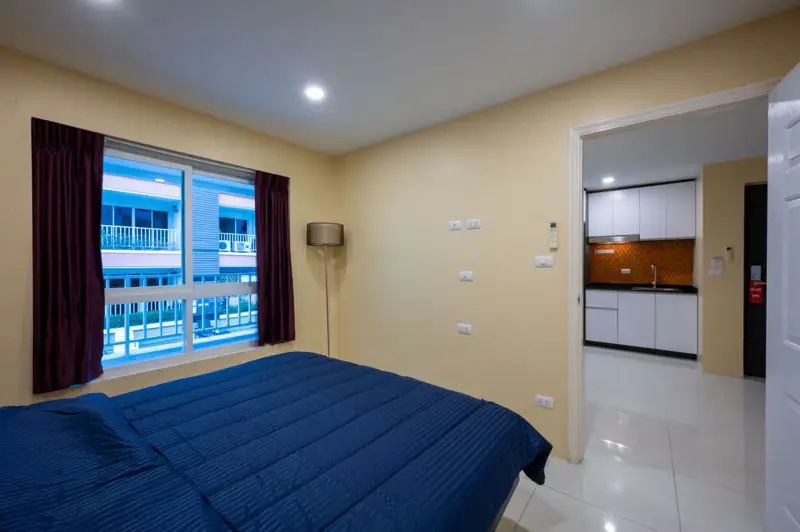  2 bedroom Condo Pratumnak with the following facilities: Swimming pool, Security, Car park and Garden