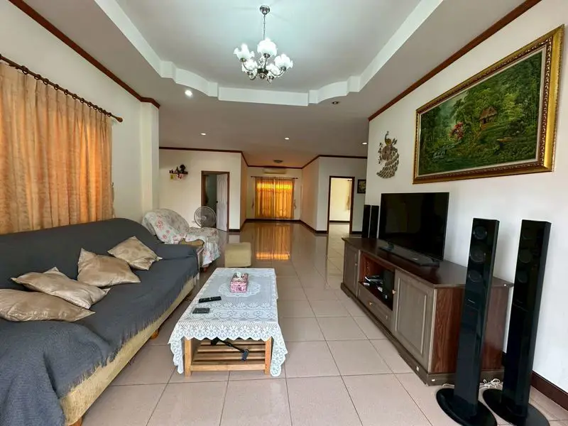 Soi Siam Country Club House for sale Pattaya Tropical 2, with a large open space, perfect for creating your dream garden or even adding a private swimming pool.