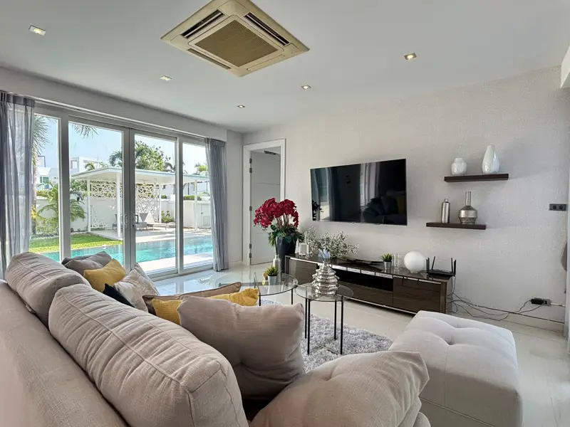 Plam Oasis Villa 4 Bedroom for sale