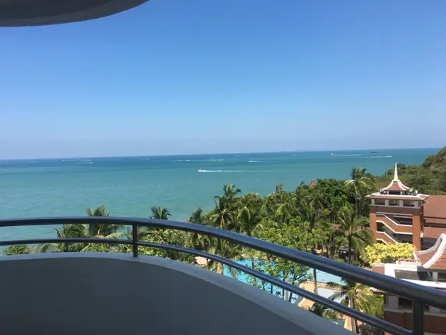 Royal cliff Garden Condominium 3 Bedroom for rent