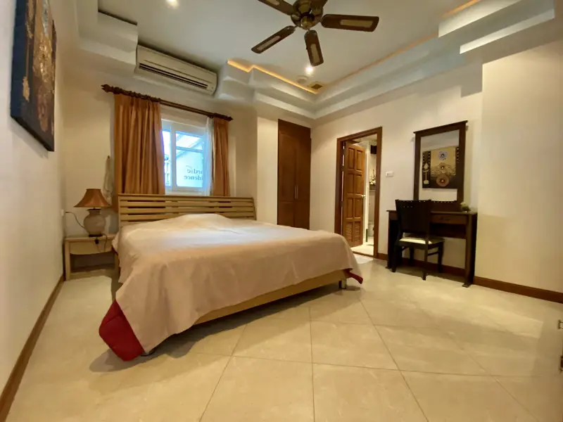 2 Bed spacious Condo Pratumnak with Swimming pool, Gym, Security, Car park and Concierge.