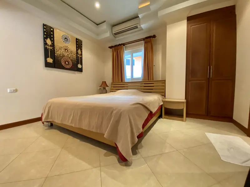 2 Bed spacious Condo Pratumnak with Swimming pool, Gym, Security, Car park and Concierge.