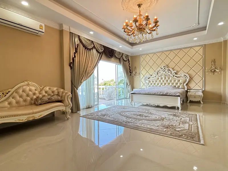 3 bed Pool Villa Huay Yai Pattaya at Baan Dusit Garden at Pattaya, Chonburi has the following facilities: Security and Car park.