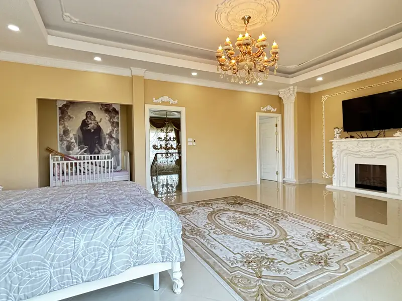 3 bed Pool Villa Huay Yai Pattaya at Baan Dusit Garden at Pattaya, Chonburi has the following facilities: Security and Car park.