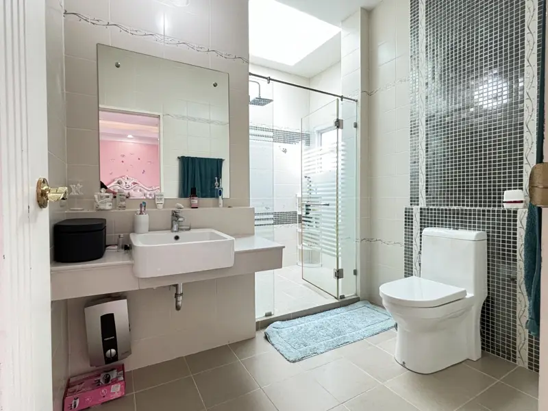 3 bed Pool Villa Huay Yai Pattaya at Baan Dusit Garden at Pattaya, Chonburi has the following facilities: Security and Car park.