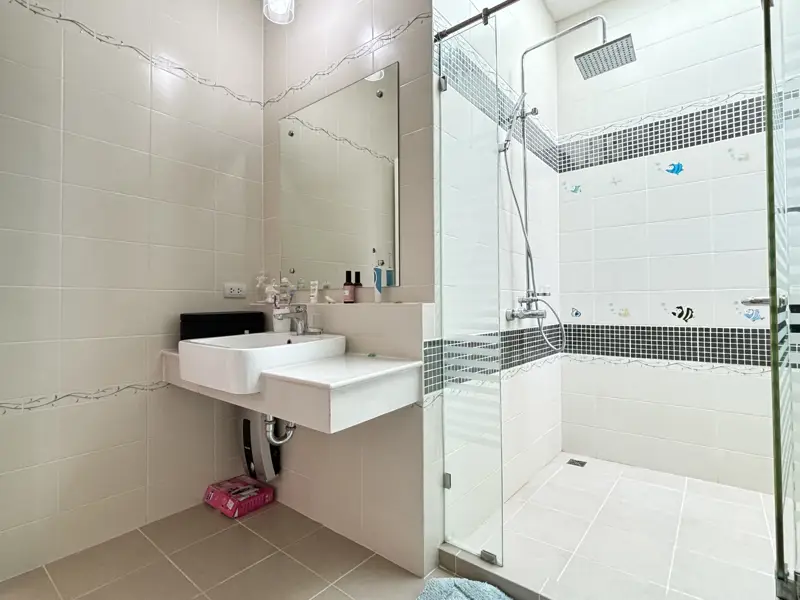 3 bed Pool Villa Huay Yai Pattaya at Baan Dusit Garden at Pattaya, Chonburi has the following facilities: Security and Car park.