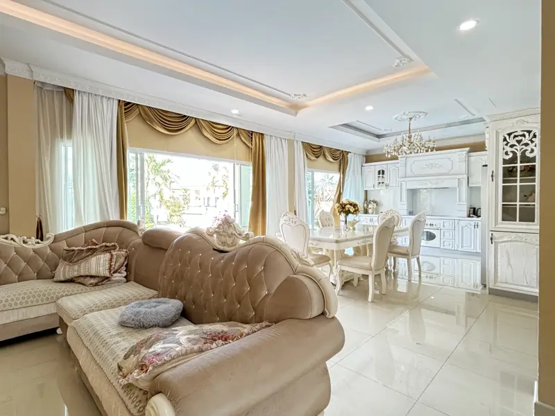 3 bed Pool Villa Huay Yai Pattaya at Baan Dusit Garden at Pattaya, Chonburi has the following facilities: Security and Car park.