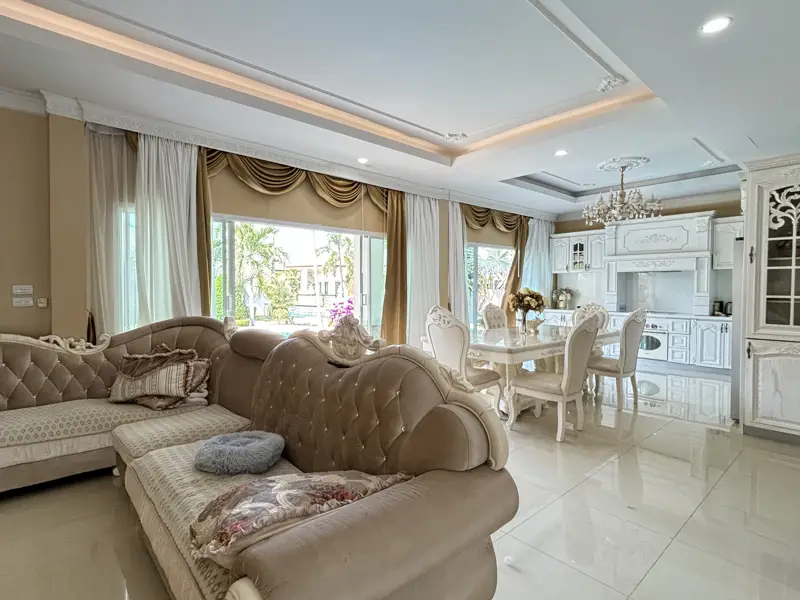 3 bed Pool Villa Huay Yai Pattaya at Baan Dusit Garden at Pattaya, Chonburi has the following facilities: Security and Car park.